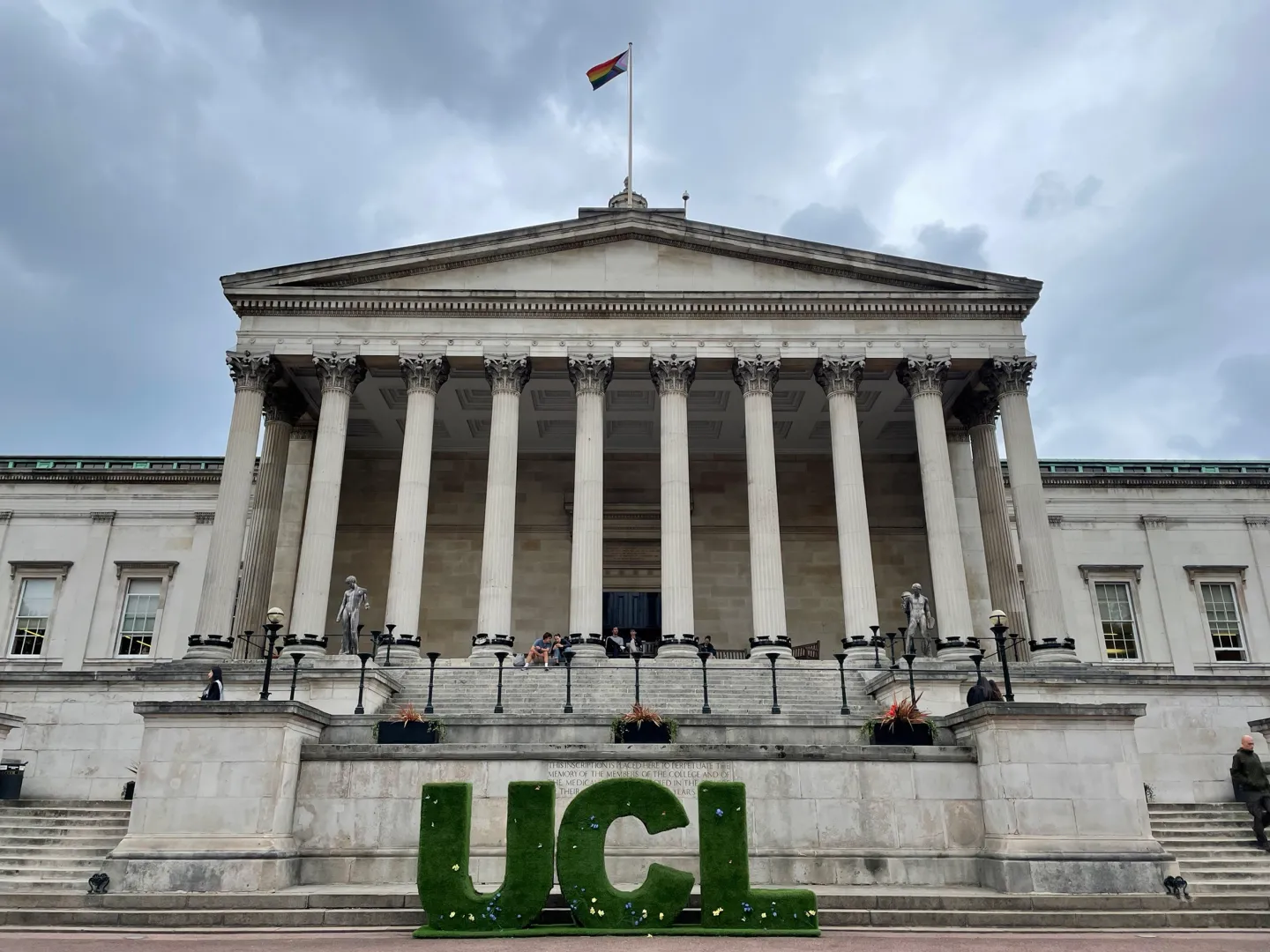倫敦大學學院(UCL)校門口